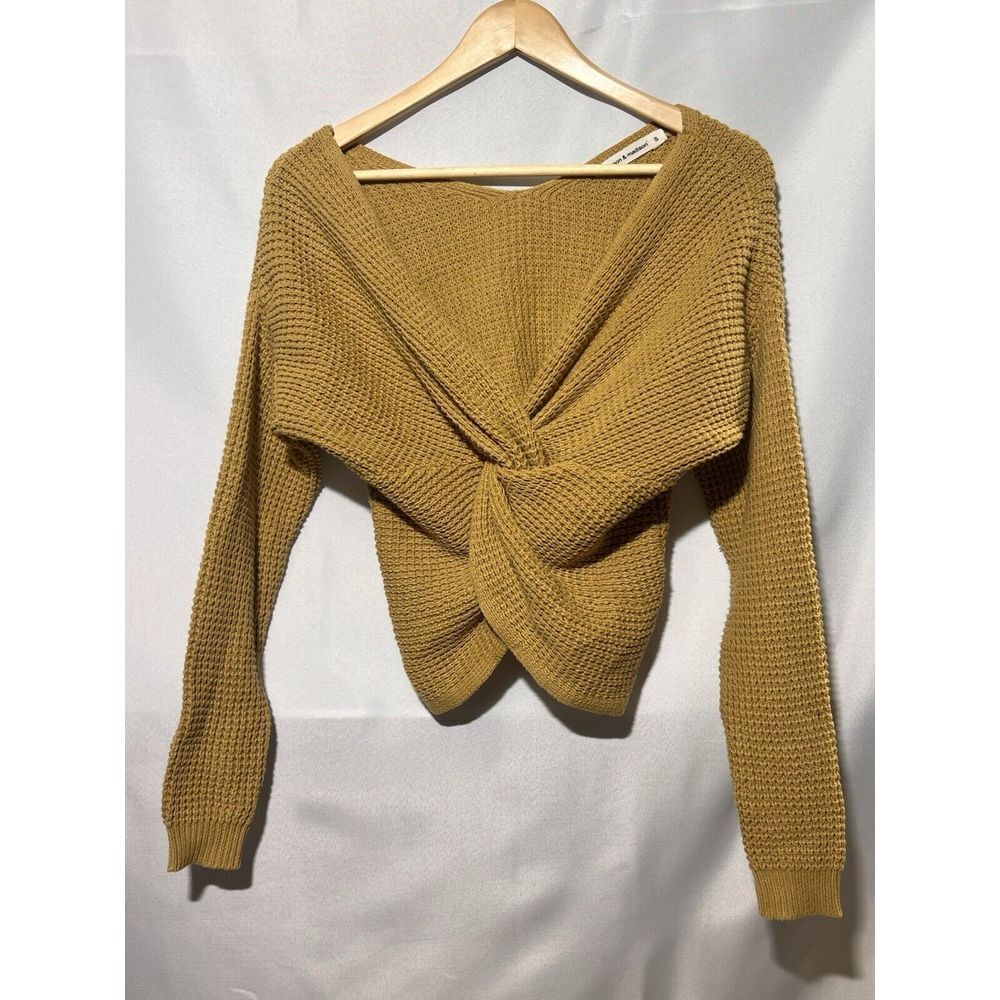 moon madison Cropped Knitted sweater Size Small‎